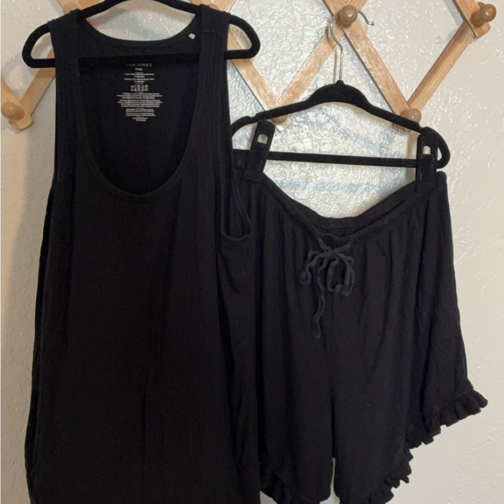 Posh Peanut Black Lounge Set
